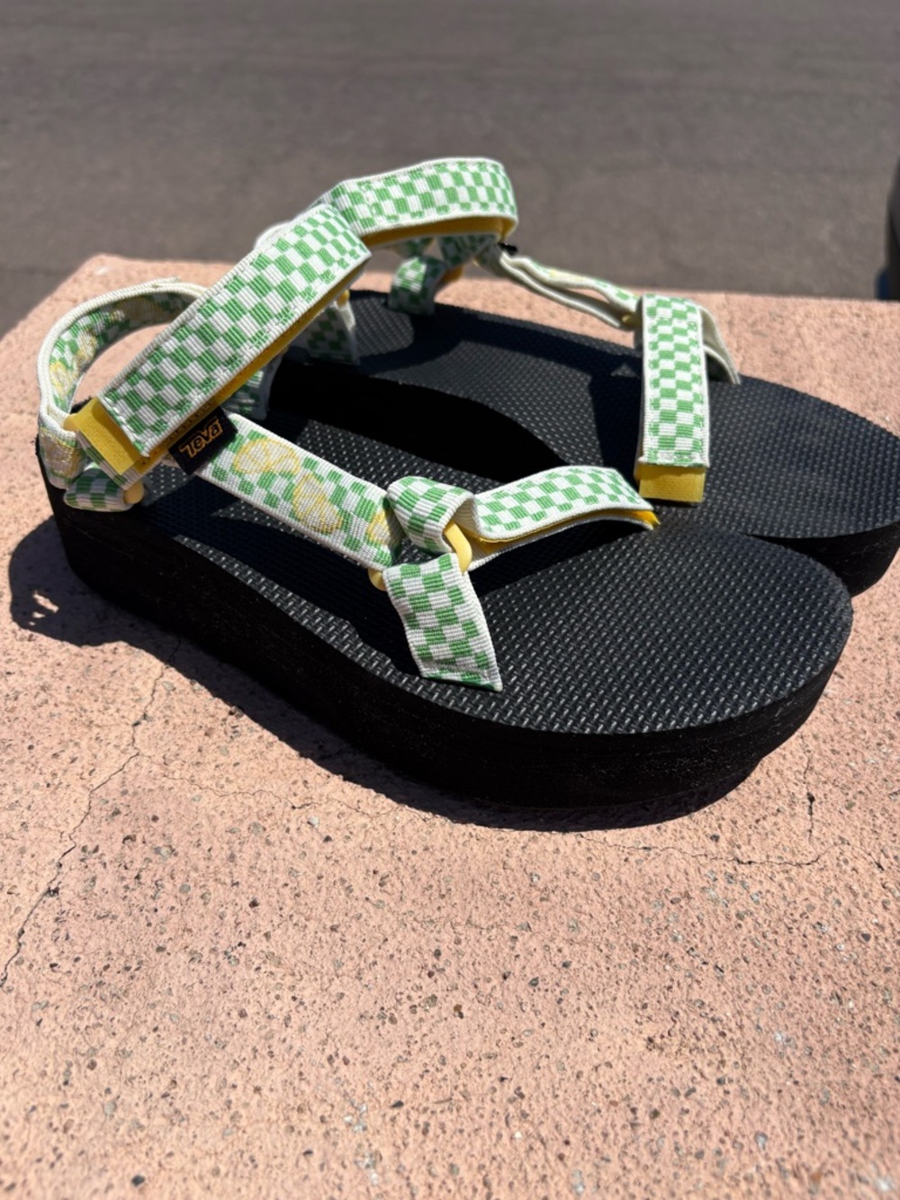 TEVA Picnic Slice Yarrow Flatform Sandal
Women’s Size 11 - Picture 3 of 5